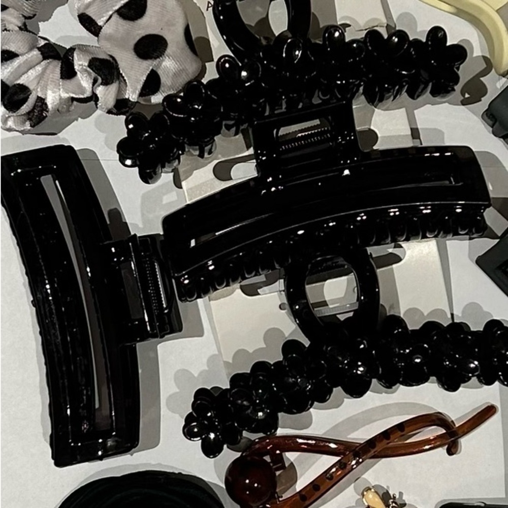 NWT & NWOT Hair Accessories, Clips, Pins, Barrettes, Scrunchies, Set of 16 - Picture 2 of 4